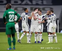 利物浦客场大胜热刺,保持领先优势 利物浦客场大胜热刺,保持领先优势